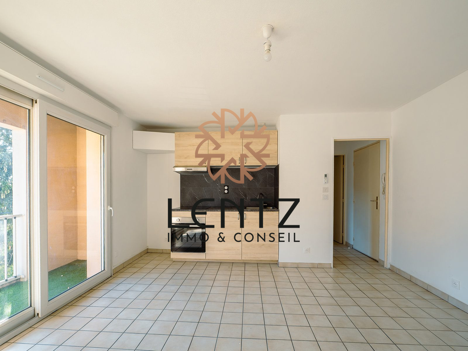 Appartement-T2-avec-stationnement-privatif-et-cave-REF-VA1959-LENTZ-IMMO-amp-CONSEIL-1