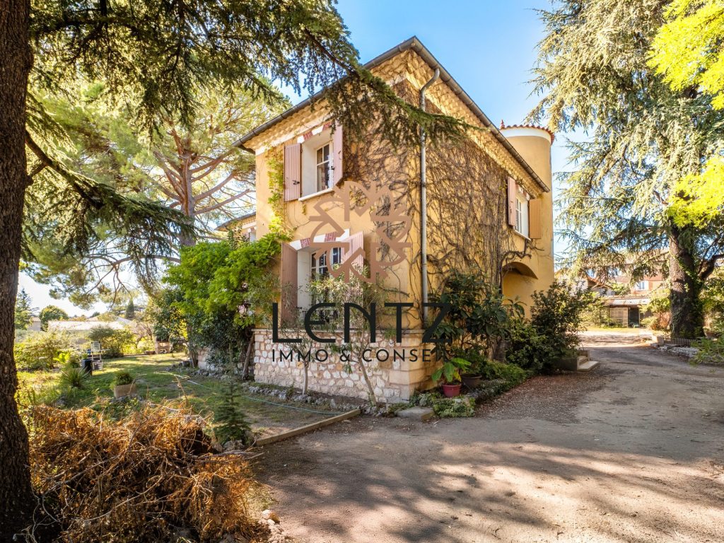 Maison 7 pièces 220 m² · à Manosque · 220 m² · 572 000 €