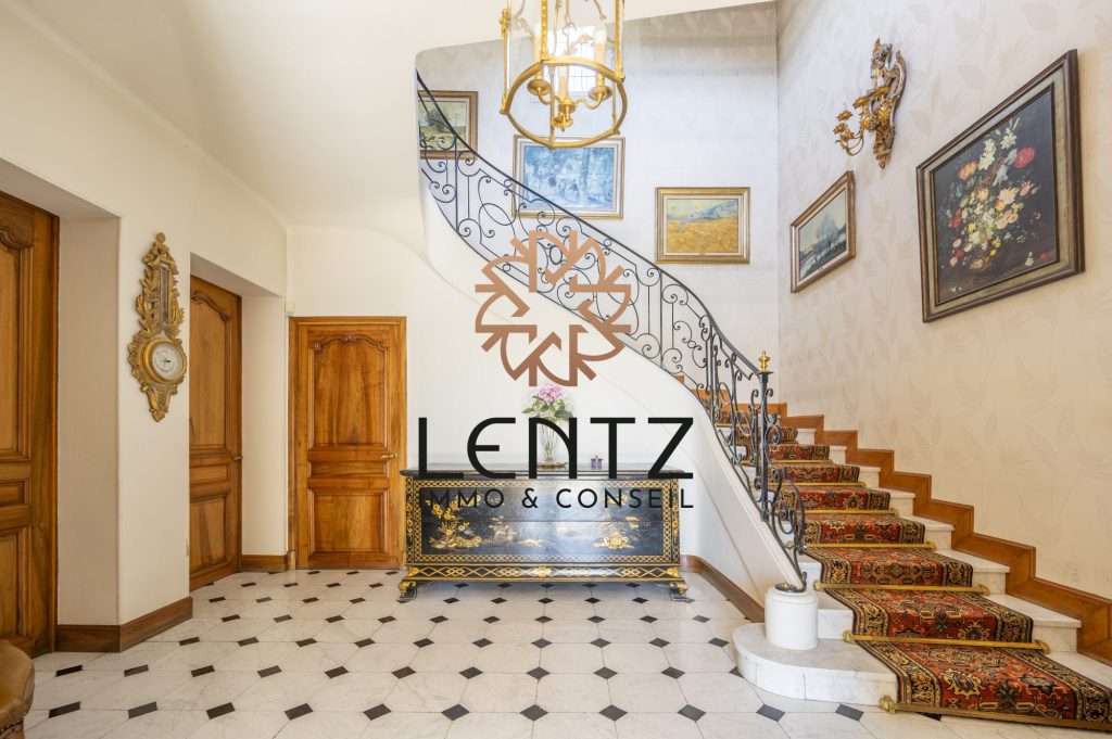 Maison 7 pièces 233 m² · à Gréoux-les-Bains · 233 m² · 1 190 000 €